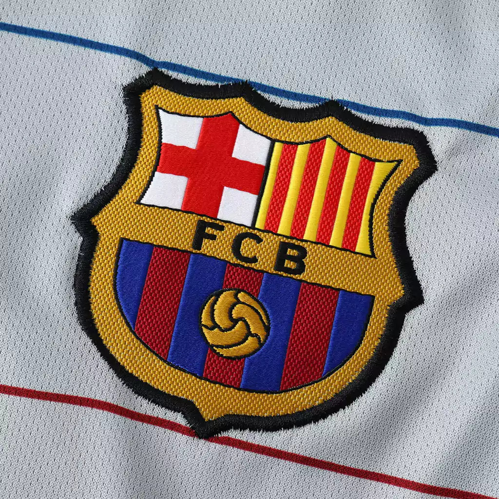Barcelona Retrô Away 03/04  Nike  - Cinza