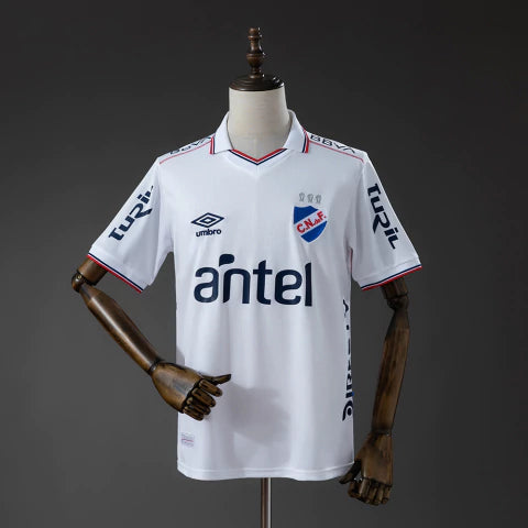 Nacional do Uruguai Home 26/27 Torcedor Umbro - Branca