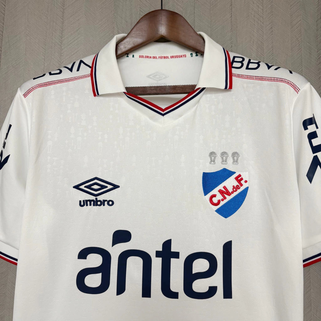 Nacional do Uruguai Home 26/27 Torcedor Umbro - Branca