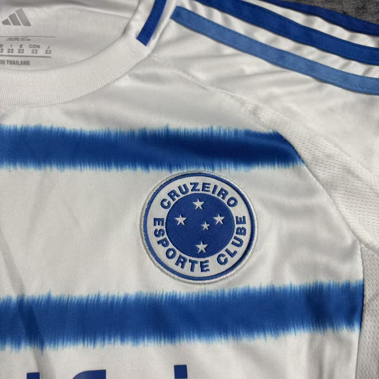 Kit Infantil Cruzeiro Away 25/26 . - Branco e Azul