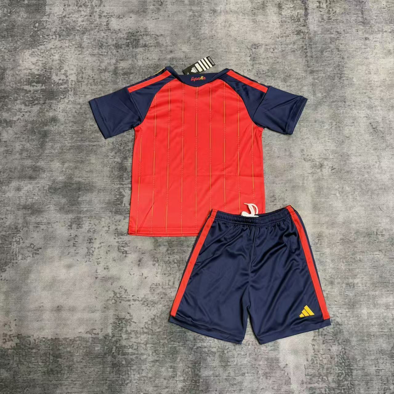 Kit Infantil Espanha Home Duas Estrelas 26/27 Adidas Unissex - Vermelho
