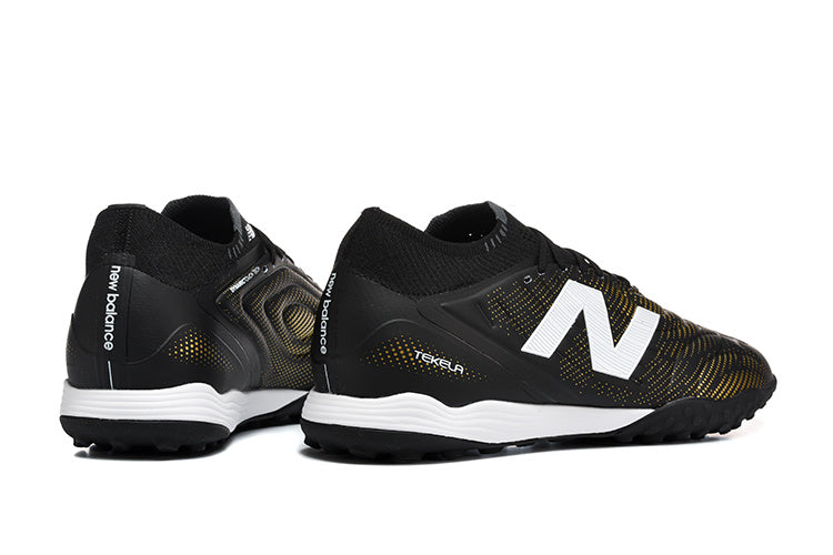 Chuteira Society New Balance Tekela Pro Low Laced FG V4+ - Preto