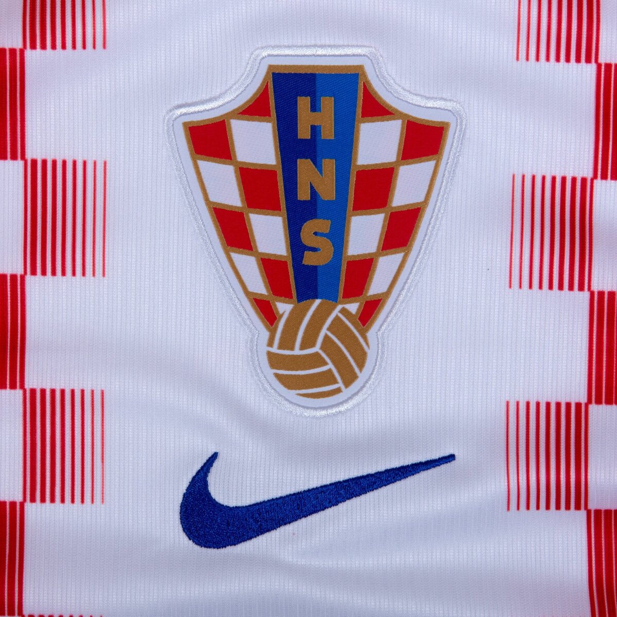 Kit Infantil Croácia Home 26/27 - Branco e Vermelho