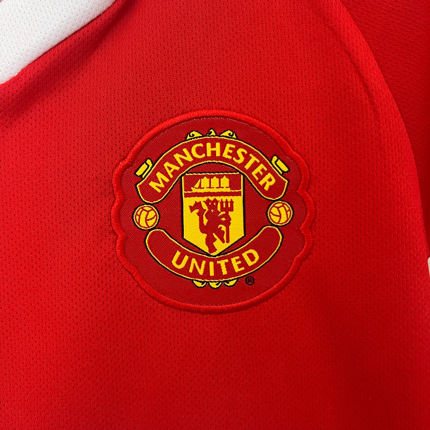 Kit infantil Manchester United Retrô Home 2010 . - Vermelho