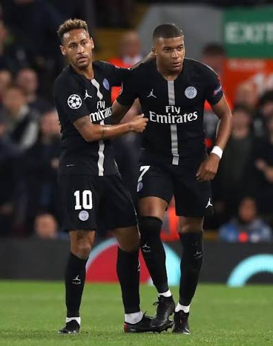 PSG Away 18/19 Retrô Jordan - Preta