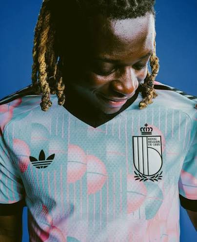 Belgica Away 26/27 Masculino Jogador Adidas - Rosa e Azul