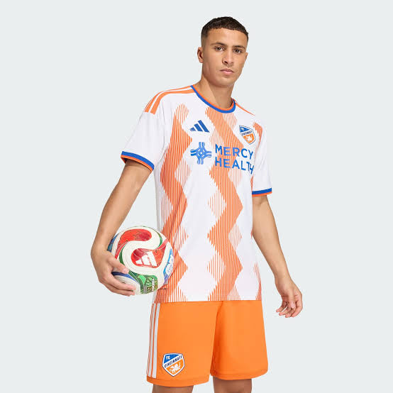 Cincinnati Home 26/27 Torcedor Adidas - Branca e Laranja