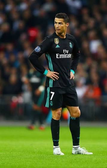 Real Madrid Away Retrô Manga Longa 17/18 Com patchs Adidas - Preto