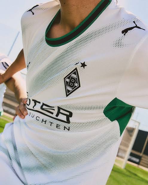 Borussia Mönchengladbach Home 26/27 Torcedor Puma - Branca e Verde
