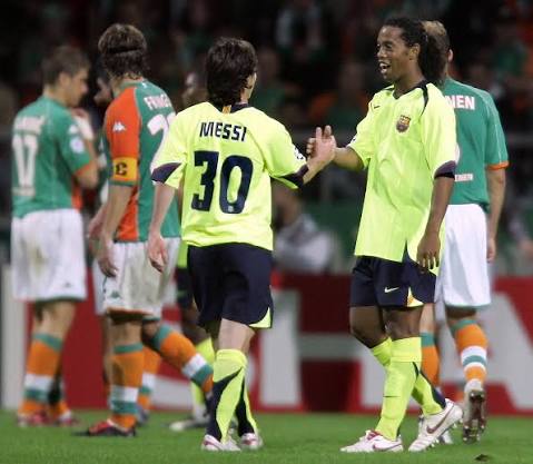 Barcelona Away Retro 05/06 Nike - Amarelo