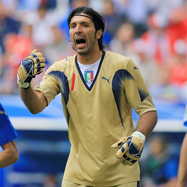 Itália Goleiro Retrô 2006 Puma - Dourada